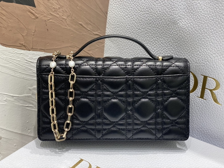 Dior Handbags AAA(Women)-187