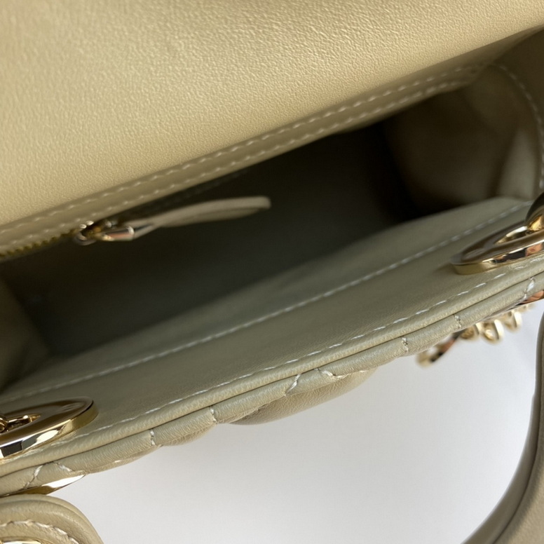 Dior Handbags AAA(Women)-191