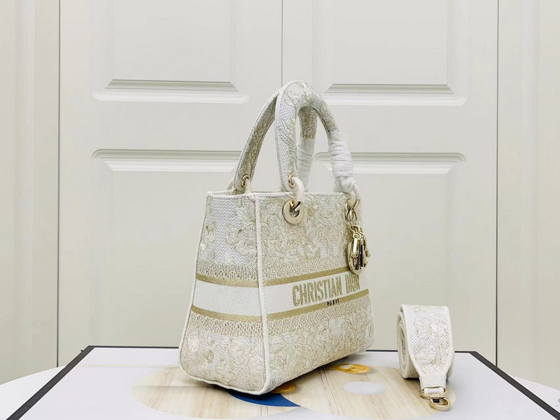 Dior Handbags AAA(Women)-194