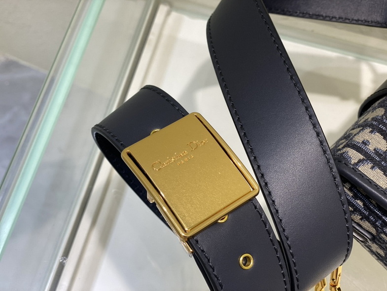Dior Handbags AAA(Women)-195