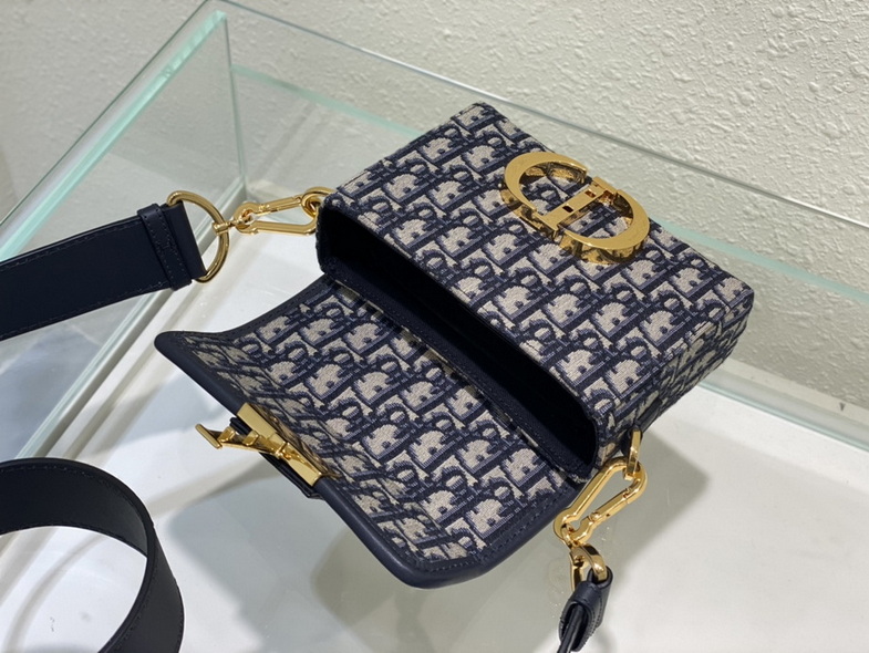 Dior Handbags AAA(Women)-195