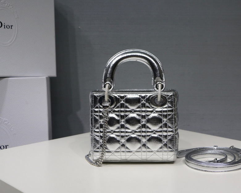 Dior Handbags AAA(Women)-200