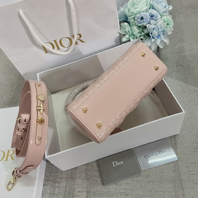 Dior Handbags AAA(Women)-131