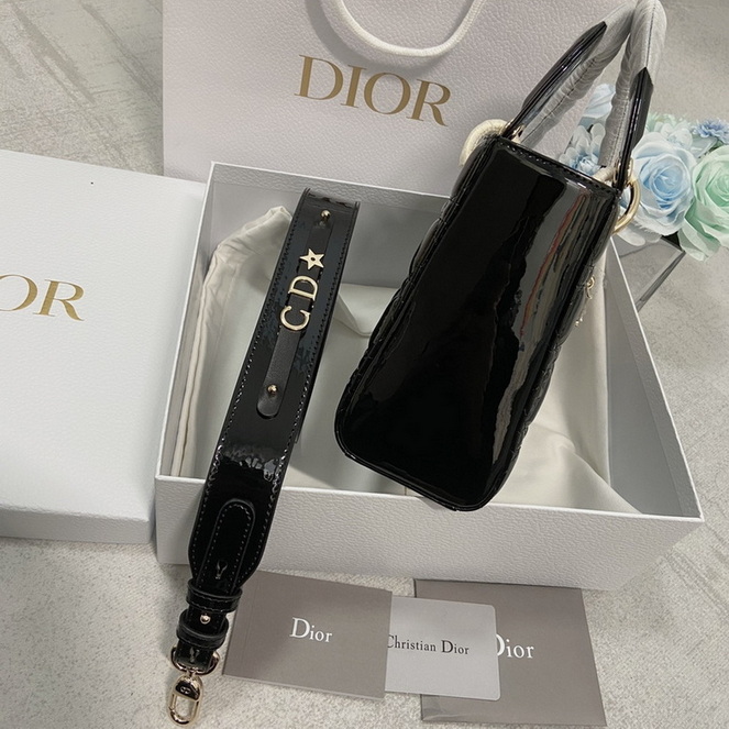 Dior Handbags AAA(Women)-132