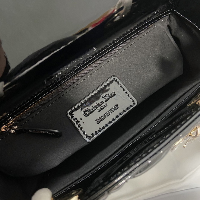 Dior Handbags AAA(Women)-132