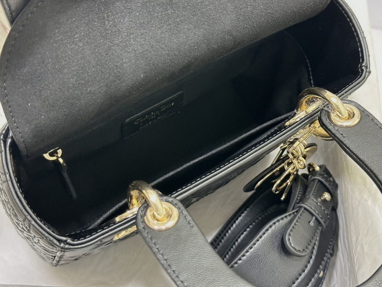 Dior Handbags AAA(Women)-214