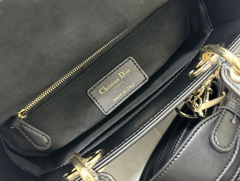 Dior Handbags AAA(Women)-214