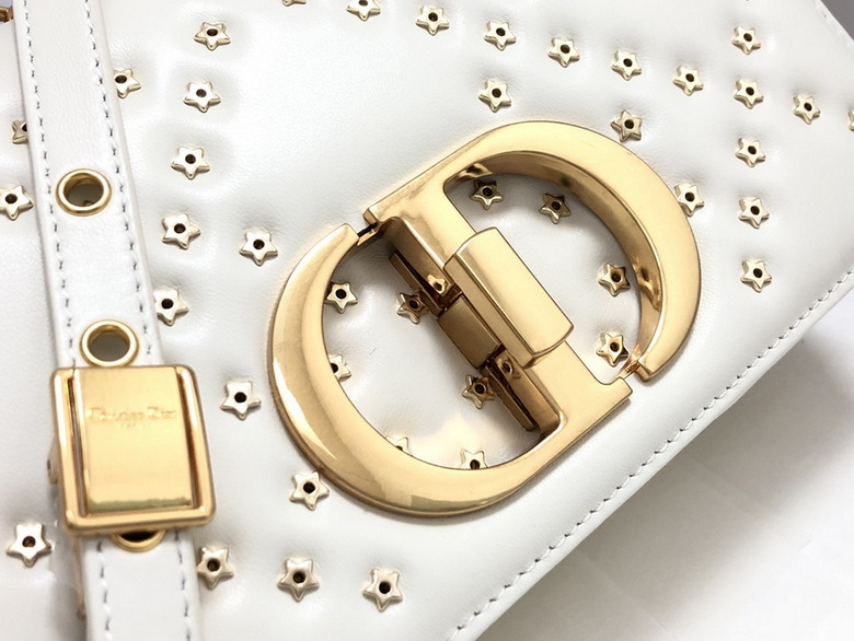 Dior Handbags AAA(Women)-221