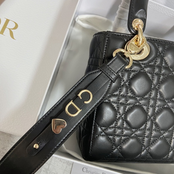 Dior Handbags AAA(Women)-477