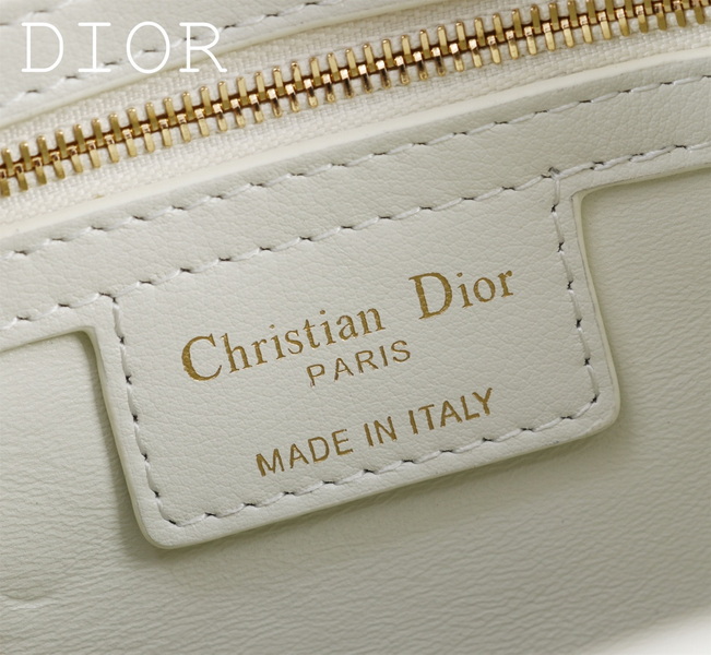 Dior Handbags AAA(Women)-487