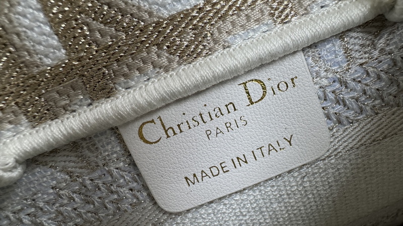 Dior Handbags AAA(Women)-490