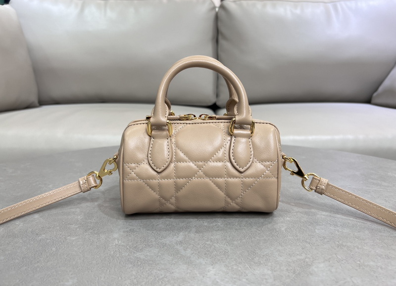 Dior Handbags AAA(Women)-511