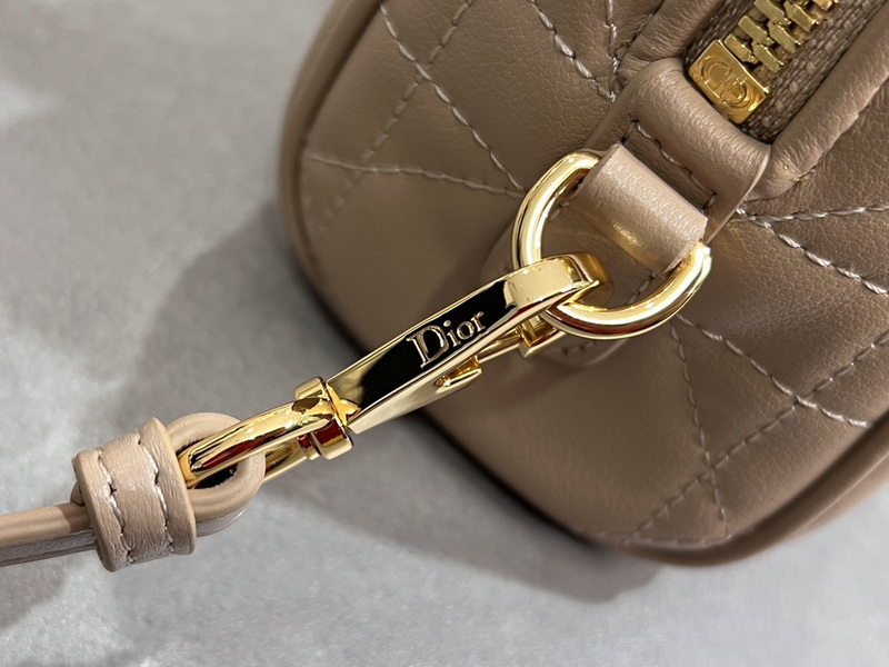 Dior Handbags AAA(Women)-511