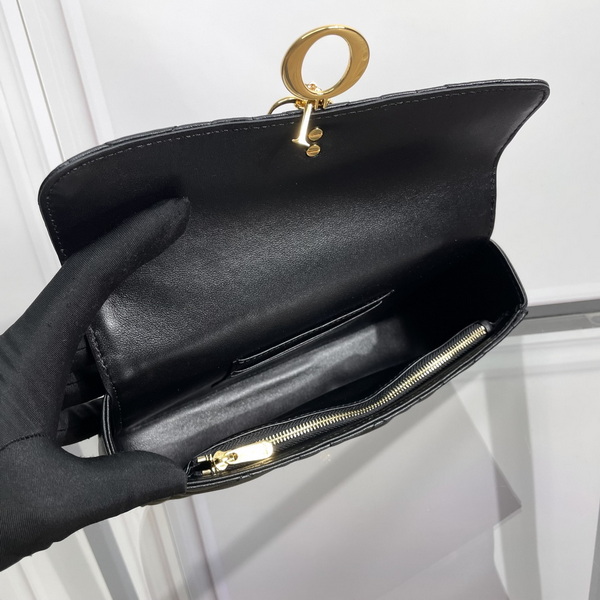 Dior Handbags AAA(Women)-516