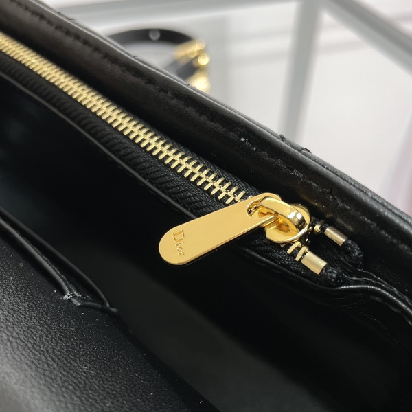 Dior Handbags AAA(Women)-516