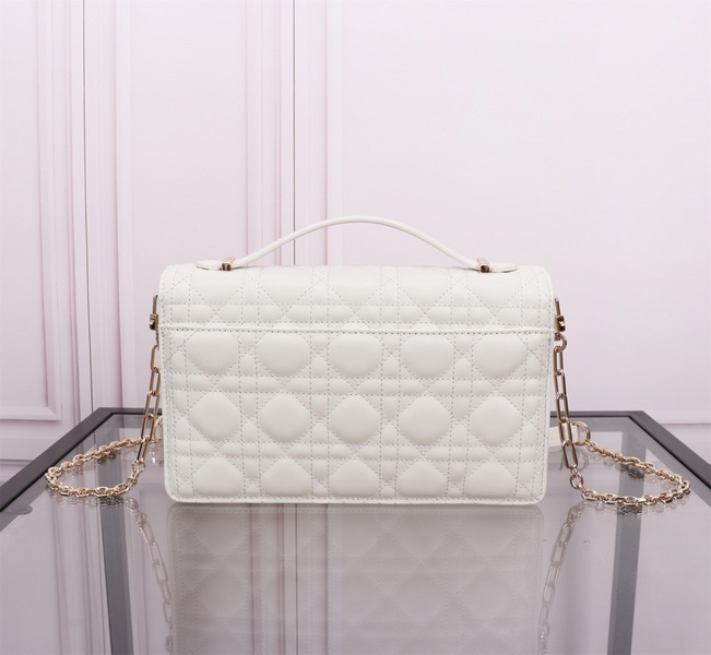 Dior Handbags AAA(Women)-519