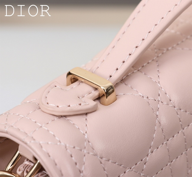 Dior Handbags AAA(Women)-521
