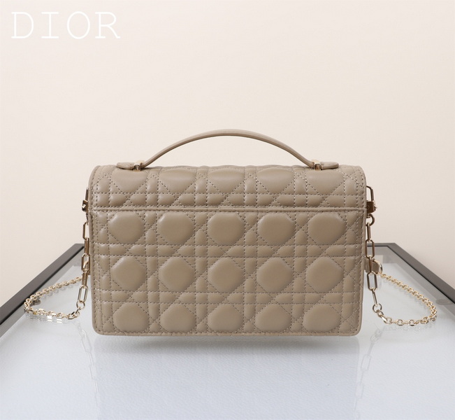 Dior Handbags AAA(Women)-522