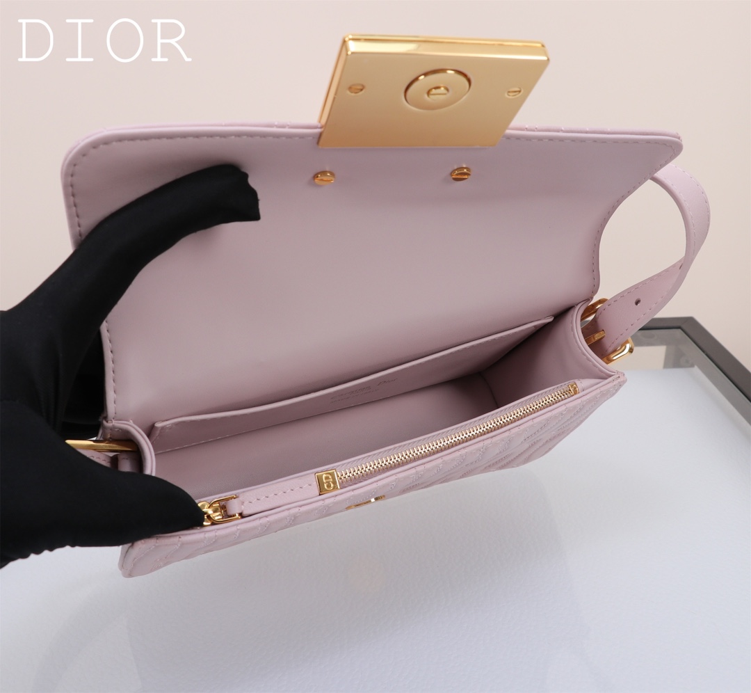 Dior Handbags AAA(Women)-525
