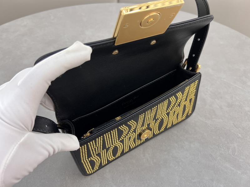 Dior Handbags AAA(Women)-527