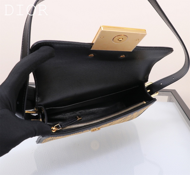 Dior Handbags AAA(Women)-529