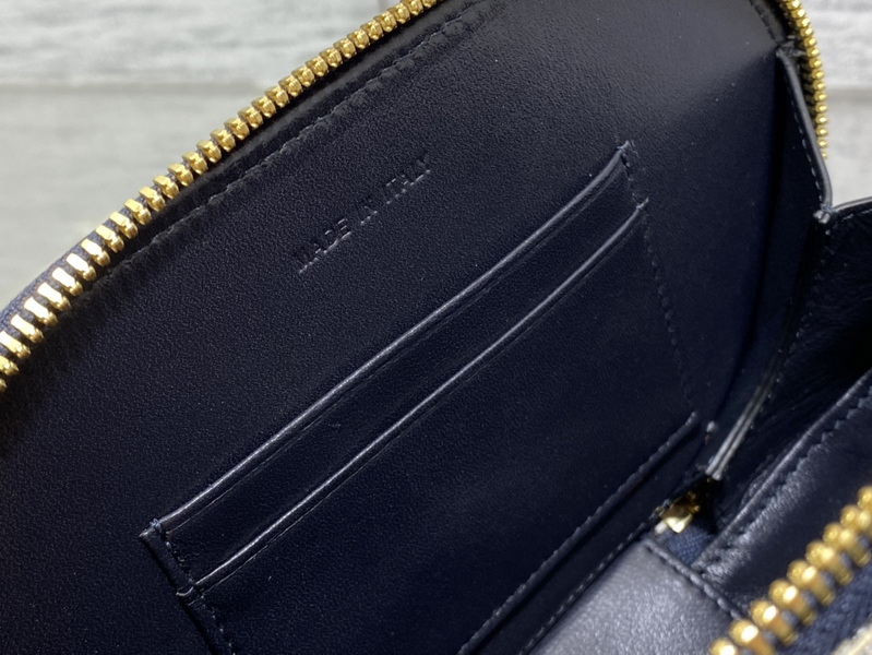 Dior Handbags AAA(Women)-530