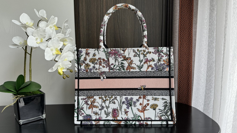Dior Handbags AAA(Women)-532