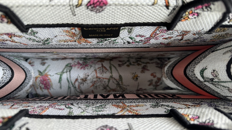 Dior Handbags AAA(Women)-532