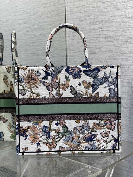 Dior Handbags AAA(Women)-535