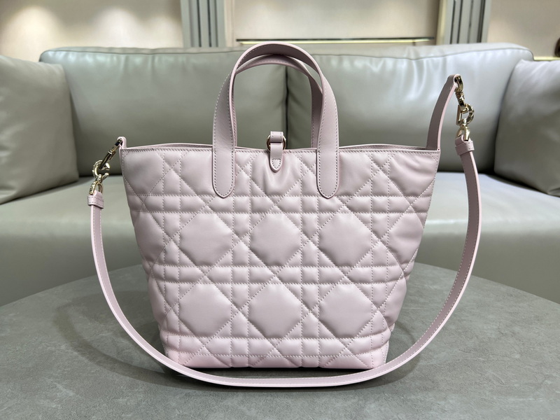 Dior Handbags AAA(Women)-539