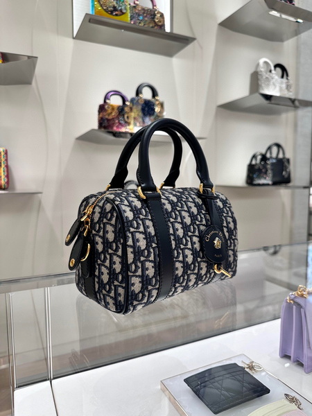 Dior Handbags AAA(Women)-540