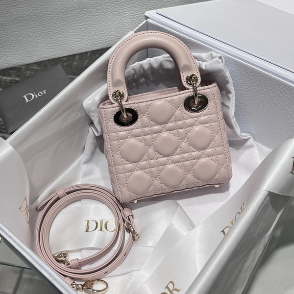 Dior Handbags AAA(Women)-543