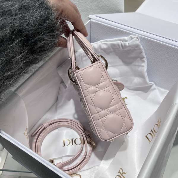 Dior Handbags AAA(Women)-543