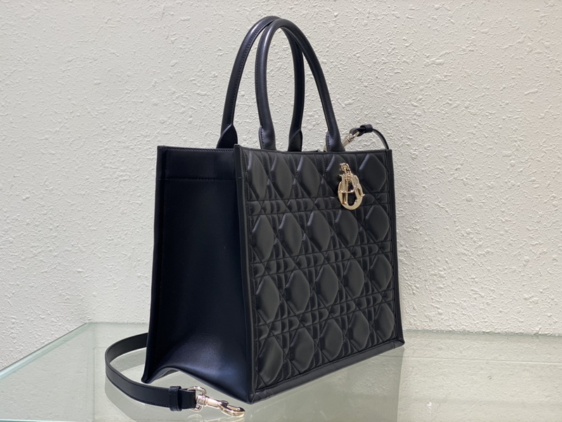Dior Handbags AAA(Women)-545