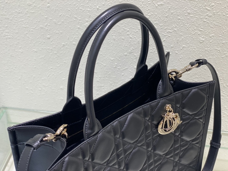 Dior Handbags AAA(Women)-545