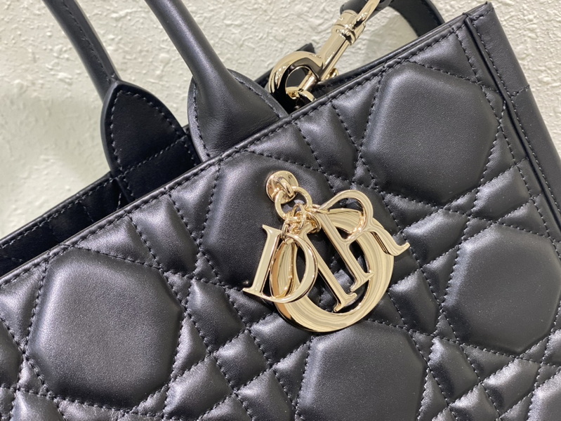 Dior Handbags AAA(Women)-545