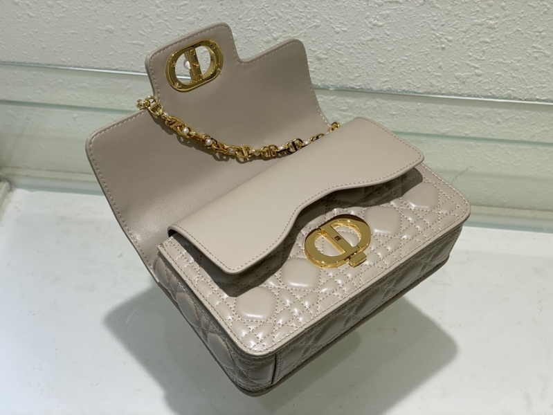 Dior Handbags AAA(Women)-546
