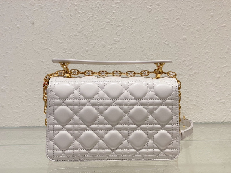 Dior Handbags AAA(Women)-547