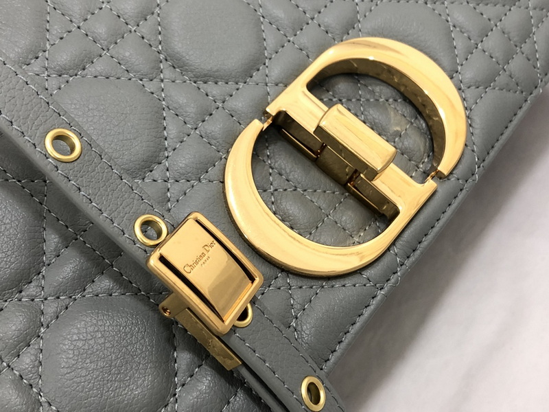Dior Handbags AAA(Women)-548