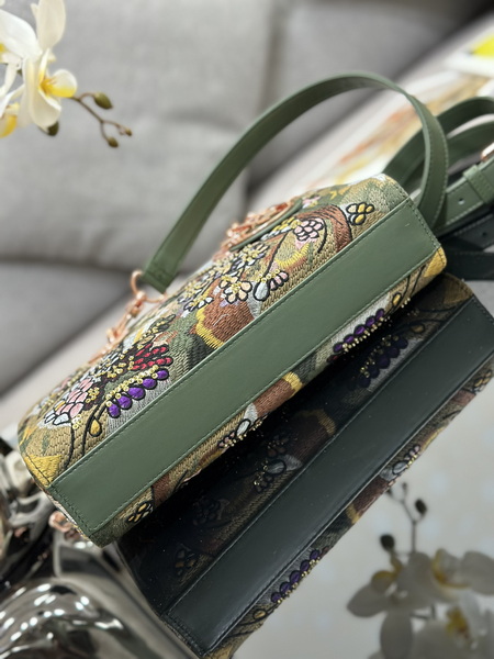 Dior Handbags AAA(Women)-551