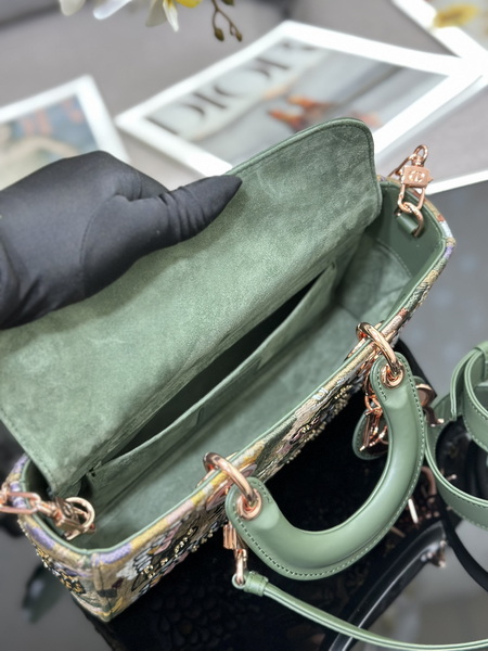 Dior Handbags AAA(Women)-551