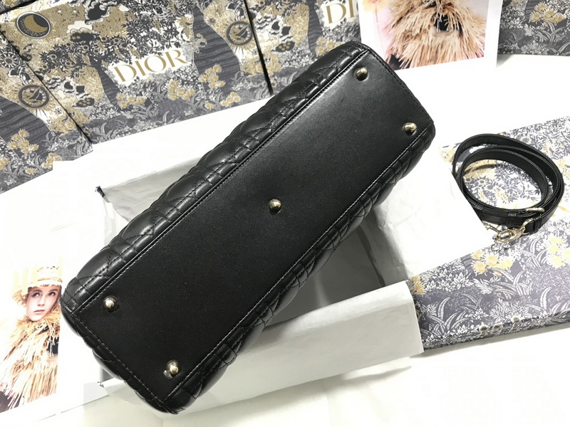 Dior Handbags AAA(Women)-552