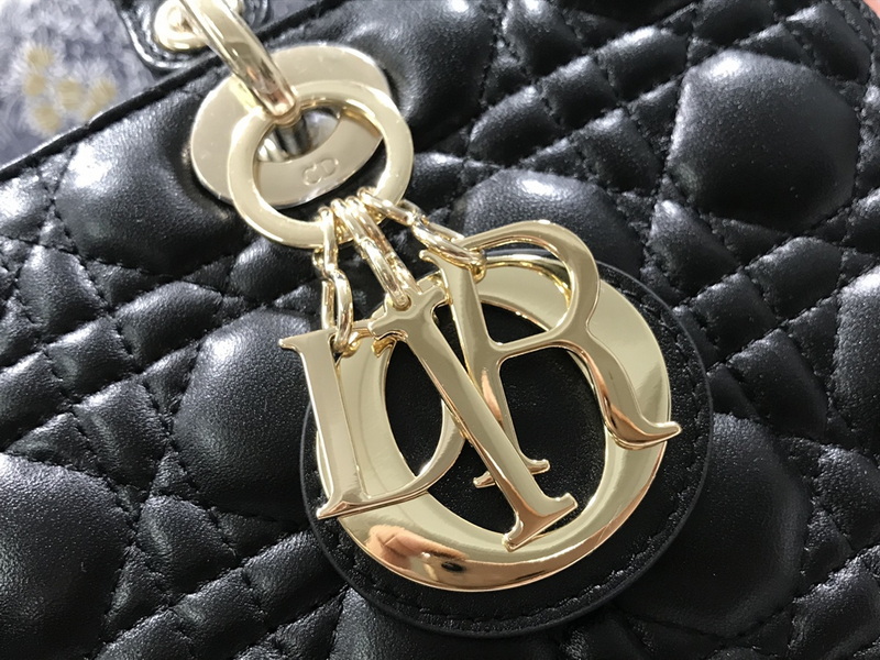 Dior Handbags AAA(Women)-552