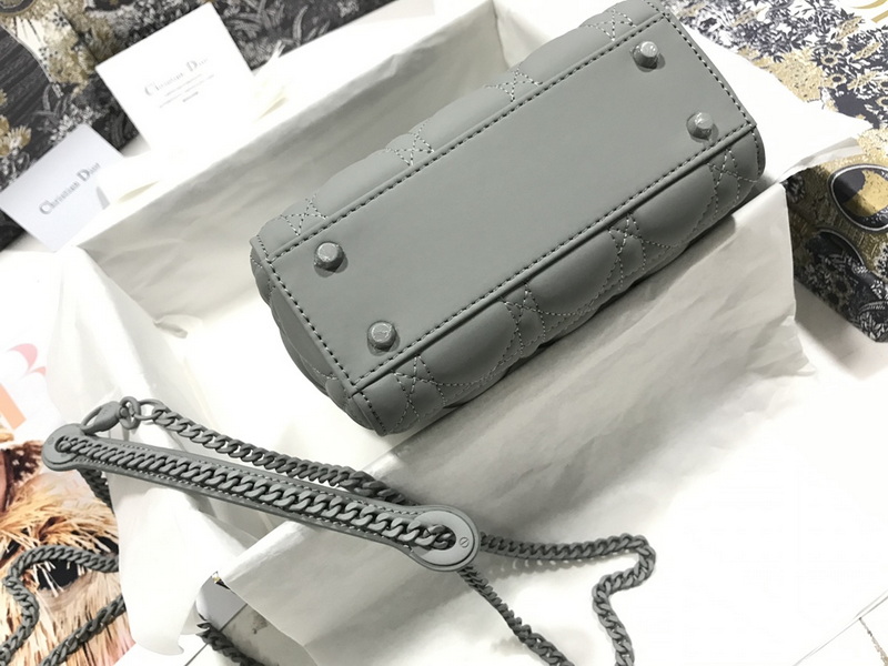 Dior Handbags AAA(Women)-555