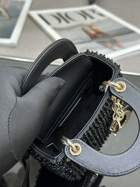 Dior Handbags AAA(Women)-557