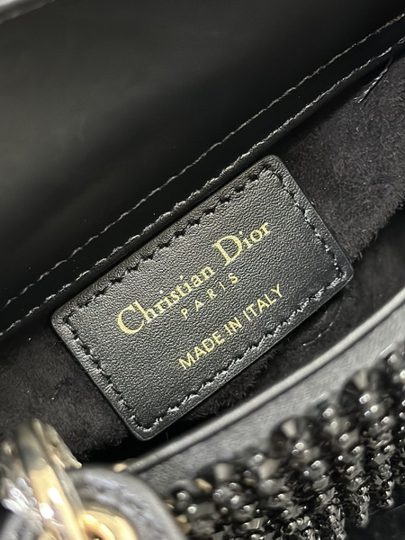 Dior Handbags AAA(Women)-557