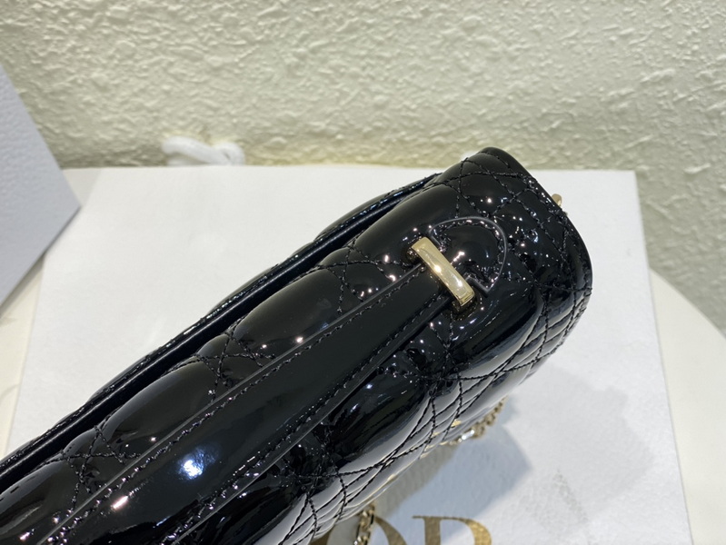 Dior Handbags AAA(Women)-559
