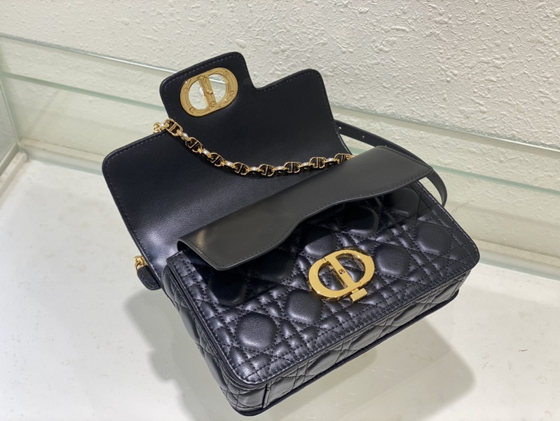 Dior Handbags AAA(Women)-561