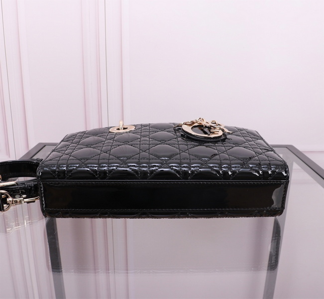 Dior Handbags AAA(Women)-570