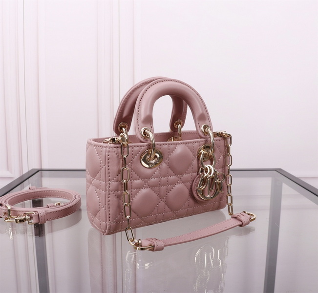 Dior Handbags AAA(Women)-571